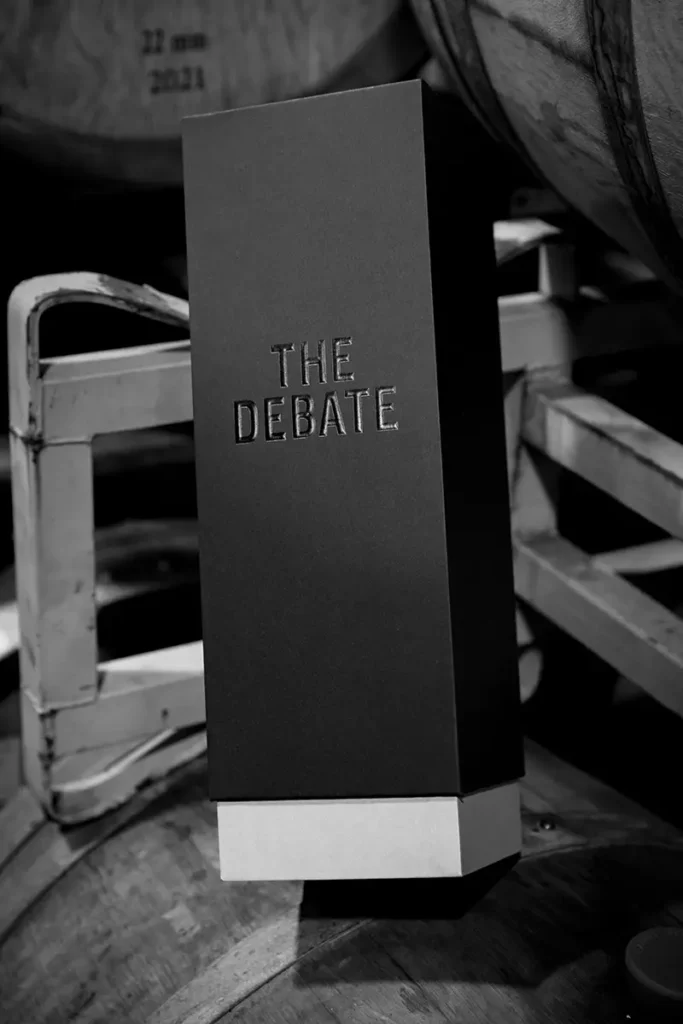 The Debate black wine box